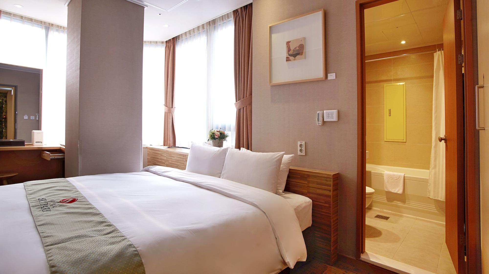 Hotel Skypark Myeongdong 2 Seoul Exterior photo