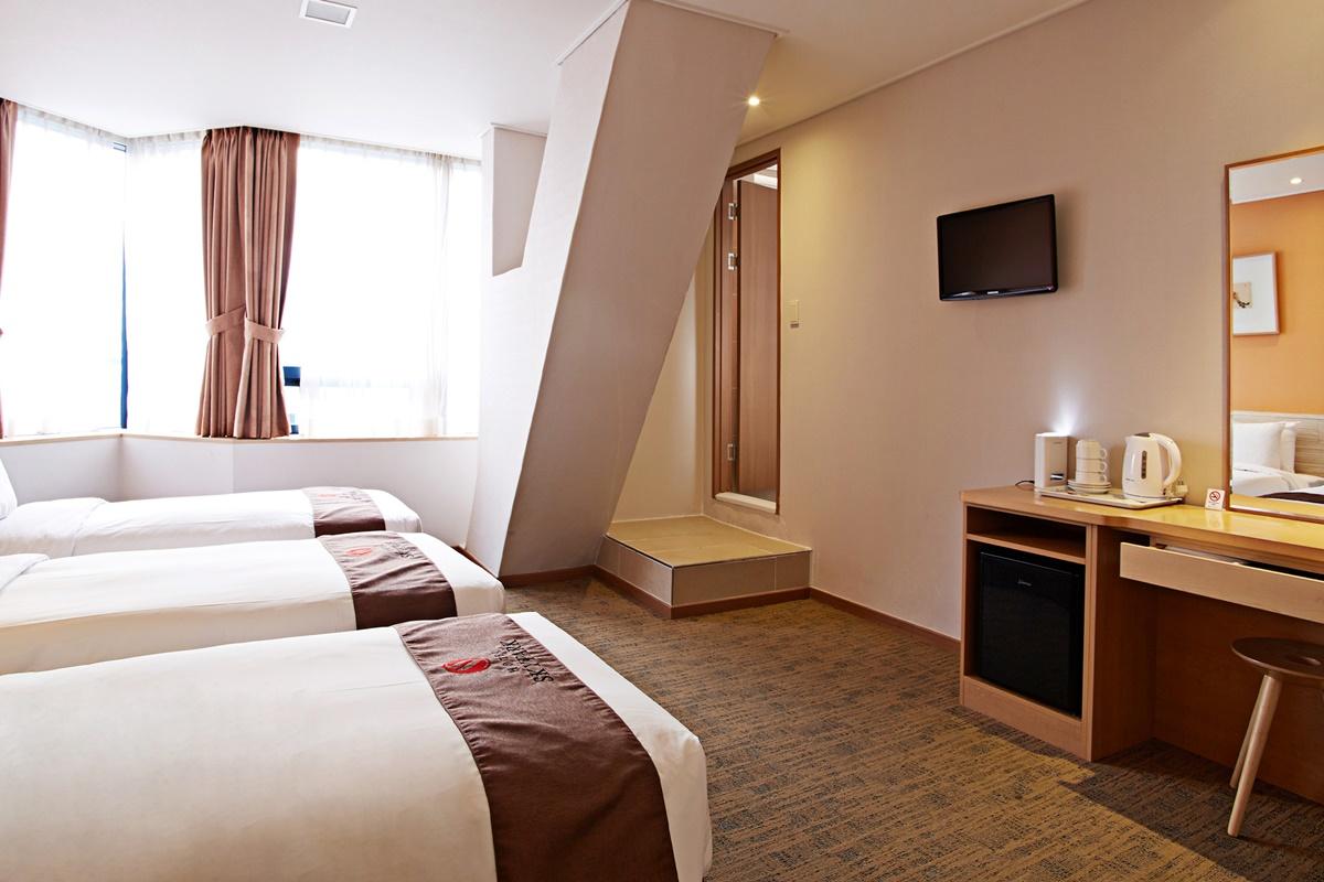 Hotel Skypark Myeongdong 2 Seoul Exterior photo