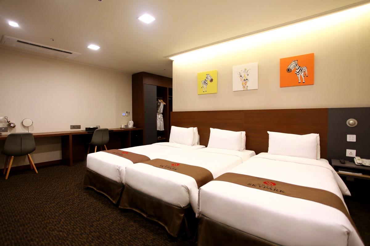 Hotel Skypark Myeongdong 2 Seoul Exterior photo